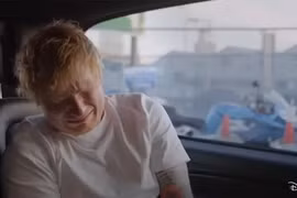 Ed Sheeran bật khóc khi nói về tình hình sức khỏe của vợ