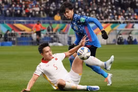 Arsenal gia nhập cuộc đua chiêu mộ Mitoma