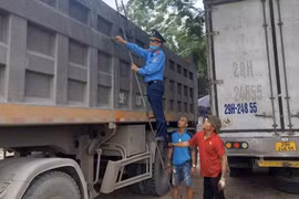 Hà Nội: Tăng cường xử lý vi phạm tải trọng tại các đầu mối bốc xếp hàng hóa