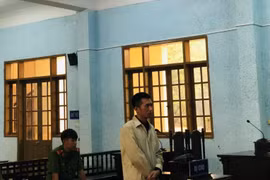 Gia Lai: Anh bị đánh vì không nghe điện thoại, em cầm dao đâm bạn anh trọng thương