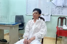 Tạm giữ đối tượng xông vào trụ sở tấn công cán bộ Công an