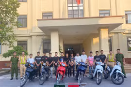 Phú Thọ: Bắt giữ 13 thanh thiếu niên dùng dao phóng lợn giải quyết mâu thuẫn