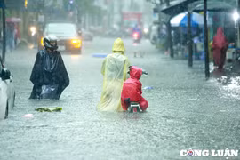 Mưa lớn ở miền Trung sẽ còn kéo dài đến khi nào?