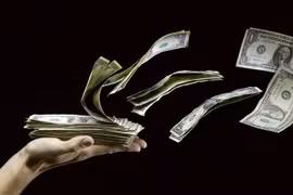 Tiền gửi ngoại tệ ở Nga sụt giảm