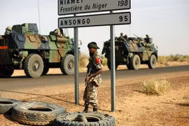 Chính quyền Niger mở lại không phận sau cuộc đảo chính