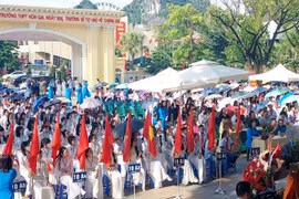 Quảng Ninh: Trên 360.000 học sinh rộn rã bước vào năm học mới