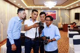 Tổ chức hướng dẫn về ảnh thể thao dành cho phóng viên nhà báo Campuchia