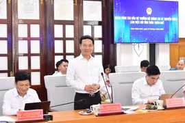 Bộ trưởng Nguyễn Mạnh Hùng làm việc với tỉnh Thừa Thiên Huế về chuyển đổi số