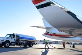 Giá nhiên liệu máy bay tăng cao chưa từng có tiền lệ