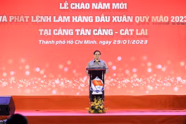 Thủ tướng Phạm Minh Chính phát lệnh xuất khẩu những container đầu Xuân Quý Mão 2023