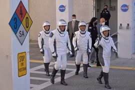 SpaceX đưa thành công 4 phi hành gia ISS trở về Trái đất