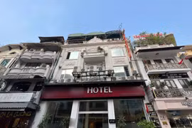 Khách sạn phố cổ Hà Nội thi nhau giảm giá vẫn ế khách thuê