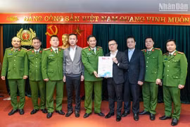 Đoàn công tác của Báo Nhân Dân thăm, chúc Tết Cục Cảnh sát điều tra tội phạm về tham nhũng, kinh tế, buôn lậu