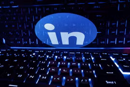 Mạng xã hội việc làm LinkedIn sẽ cắt giảm nhân công và đóng ứng dụng ở Trung Quốc