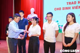 Quỹ "Ước mơ xanh" của báo Nhà báo & Công luận đến với sinh viên Học viện Báo chí & Tuyên tuyền