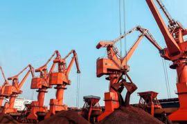 Lý do khiến giá quặng sắt giảm mức thấp nhất trong 5 tháng
