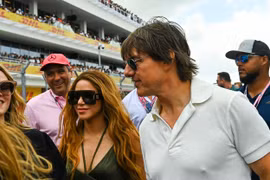 Tom Cruise xuất hiện chung với Shakira, âm thầm hẹn hò?