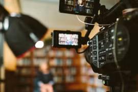 Tại sao các nhà báo nên tìm hiểu về podcast video?