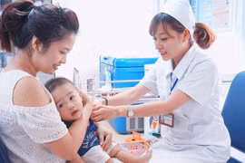 258.000 liều vaccine 5 trong 1 về Việt Nam để tiêm miễn phí cho trẻ