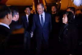 Ngoại trưởng Nga Lavrov đến thăm Triều Tiên