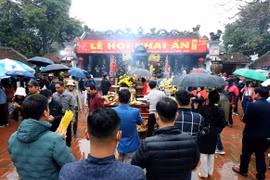 Không có cảnh chen lấn, xô đẩy xin lộc ấn tại Lễ hội Đền Trần Nam Định