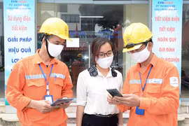 Chuyên gia kinh tế: EVN phải đặt mình vào vị trí người dân, doanh nghiệp để làm giá điện!