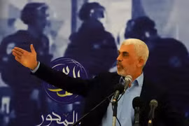 Yahya Sinwar của Hamas là ai mà Israel phải tìm diệt bằng được?