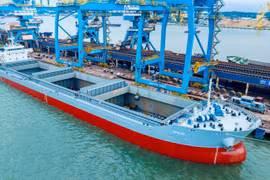 Hòa Phát chính thức đưa vào khai thác tàu HPS-01, phục vụ vận tải nội địa
