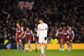 Tottenham thua ngược West Ham trên sân nhà