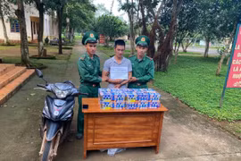 Kon Tum: Nam thanh niên mua 32kg pháo từ Campuchia về Việt Nam bán kiếm lời