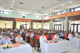 Cử tri đề nghị sớm có chính sách quy định rõ hơn về việc bảo vệ cán bộ dám nghĩ, dám làm