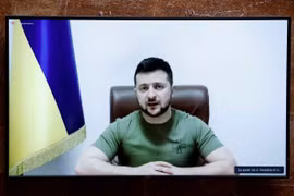 Tổng thống Ukraine Zelenskyy sa thải chỉ huy quân sự hàng đầu