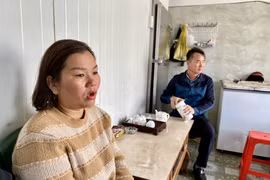Vụ nữ sinh bị đánh hội đồng tại Thanh Hoá: "Chúng đánh xong lấy đá chườm rồi lại đánh con tôi tiếp"