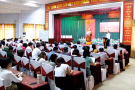 Bồi dưỡng nghiệp vụ báo chí viết về xây dựng Đảng, tuyên truyền xây dựng Đảng