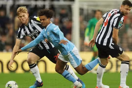 Newcastle khiến Man City bị loại sớm khỏi cúp Liên đoàn Anh