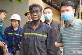 Giải cứu thần tốc hai công nhân mắc kẹt tại mỏ than Vàng Danh