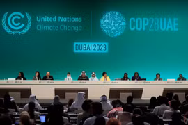 COP28 buộc phải tăng ca do chia rẽ về việc loại bỏ nhiên liệu hóa thạch