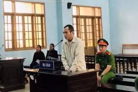 Gia Lai: Chồng lãnh án 12 năm tù vì dùng dao đâm vợ trọng thương