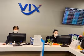 Lợi nhuận năm 2022 sụt giảm, chứng khoán VIX lấy đâu tự tin đặt kế hoạch cao cho năm 2023?