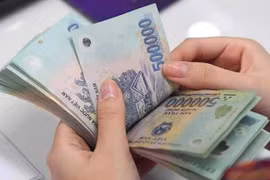 Từ 1/7/2023, thu nhập của cán bộ, công chức loại cao nhất có mức lương 14,4 triệu đồng/tháng