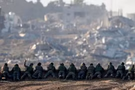 Giao tranh diễn ra ác liệt ở Gaza sau lời đe dọa giết con tin của Hamas