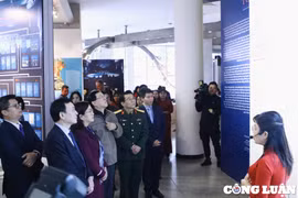 Khai mạc triển lãm chuyên đề “Hiệp định Paris – Cánh cửa hòa bình”