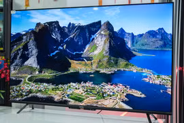 Cận cảnh TV Coocaa 55Y72 của Google