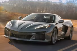 Chevrolet Corvette lần đầu được trang bị động cơ hybrid