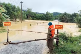 Mưa lũ ở Hà Tĩnh khiến 3 người chết và mất tích, nhiều địa phương bị cô lập