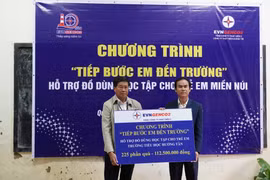 Tiếp bước em đến trường ở miền núi Quảng Trị
