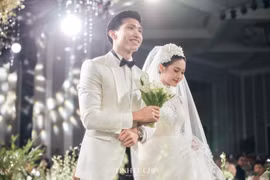 Dàn sao thể thao tề tựu ở đám cưới Đoàn Văn Hậu - Hải My