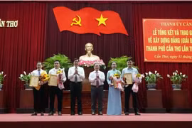 Trao giải báo chí về xây dựng Ðảng thành phố Cần Thơ lần thứ II - năm 2023
