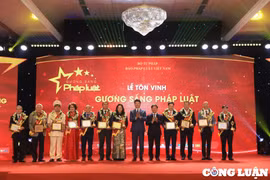 50 Gương sáng pháp luật được tôn vinh: Lan toả mạnh mẽ tinh thần thượng tôn pháp luật