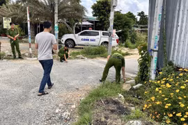Truy bắt nam thanh niên chặn đầu ôtô trên quốc lộ, đâm 1 người tử vong